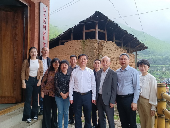 image001_缩小大小.jpg