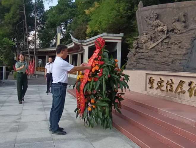 image003_缩小大小.jpg