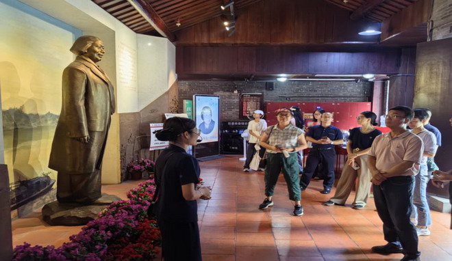 image009_缩小大小.jpg