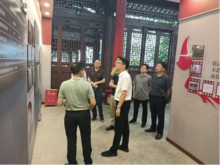 05.26-省委党史方志办副主任郑香福一行赴三明、南平看望挂职、驻村干部111_调整大小.png